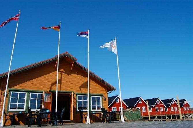 Adventure Camp - Mehamn Hotel Ngoại thất bức ảnh